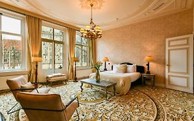 Grand Boutique Hotel-Restaurant Huis Vermeer